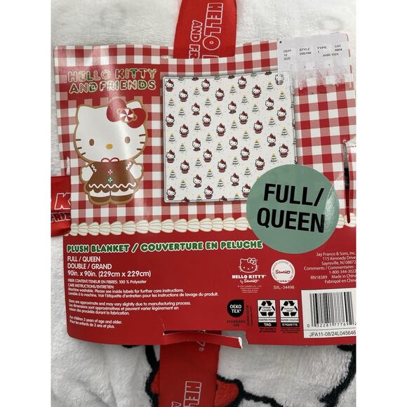 NEW Hello Kitty Christmas Plush Full/Queen Blanket 90x90 - Fast Shipping! - Picture 8 of 9